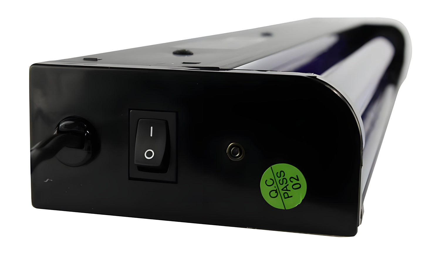 CHAUVET DJ Hurricane 1600 2.4L Fog Machine + 20W Black Light + Fog Juice - 157549