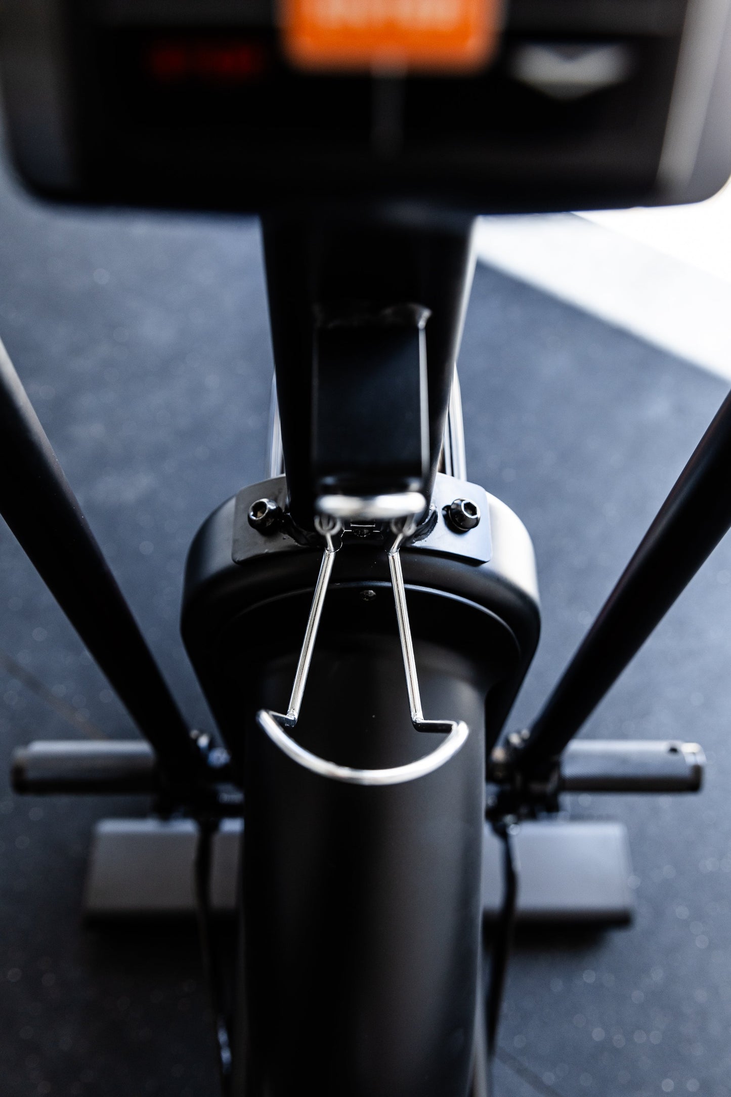 GIANT Lifting GIANT Air Bike - GMWD Fitness