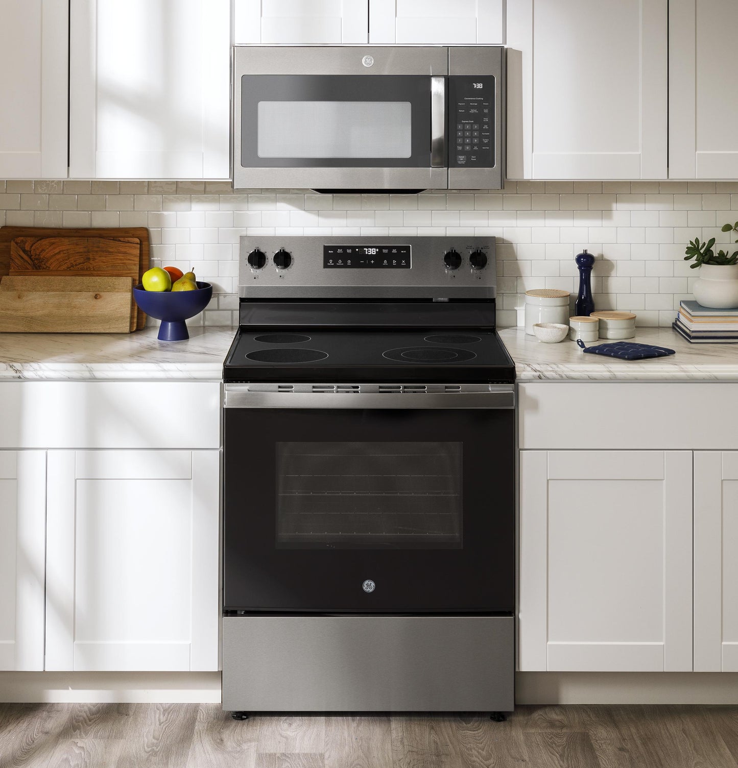 GE APPLIANCES GRF400PVSS GE(R) 30" Free-Standing Electric Range - GRF400PVSS-KT
