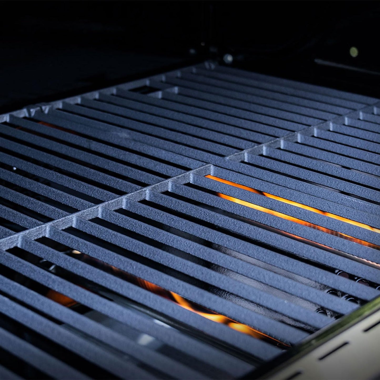 Monument Grills 4-Burner Propane Gas Grill, Side Sear, Thermometer – B071W7HY4M