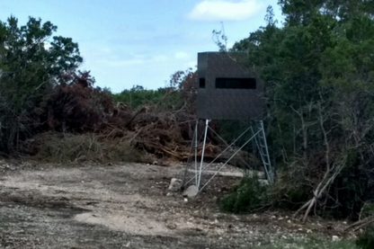 Big Dogg Deer Blinds Aluminum and Insulated Deer Blinds 6' X 6' Elevated with 5' Base and Detachable Ladder for Big Dogg - BD6X65BDL