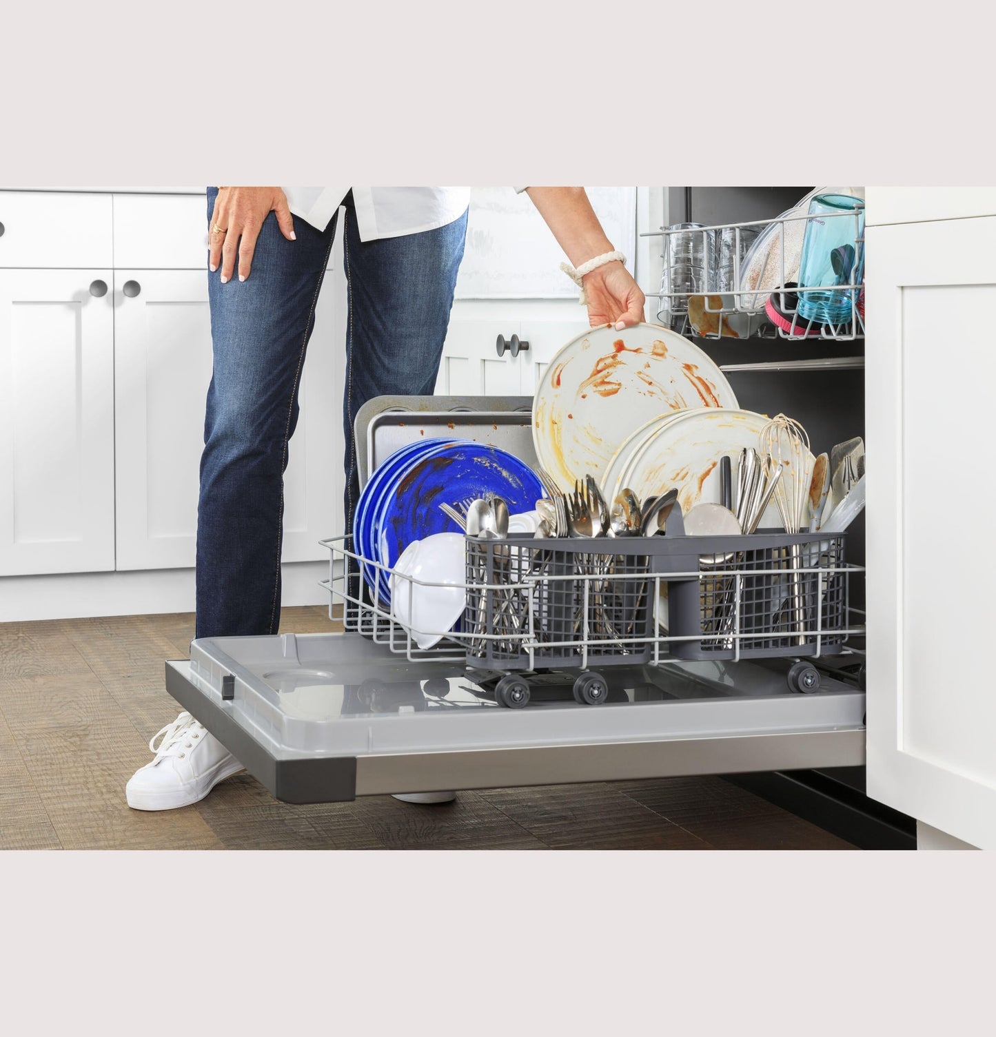 GE APPLIANCES GDF510PGRBB GE Dishwasher with Front Controls - GDF510PGRBB
