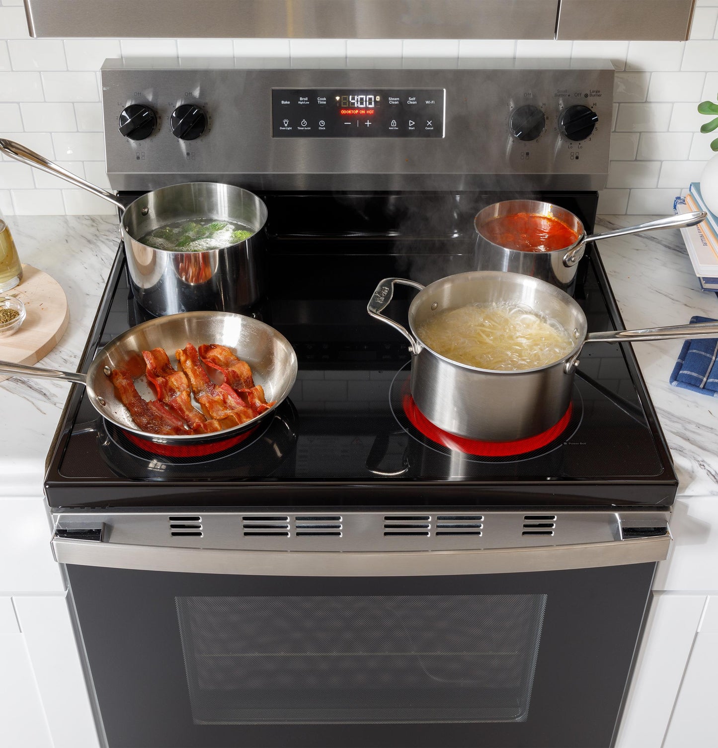 GE APPLIANCES GRF400PVSS GE(R) 30" Free-Standing Electric Range - GRF400PVSS-KT