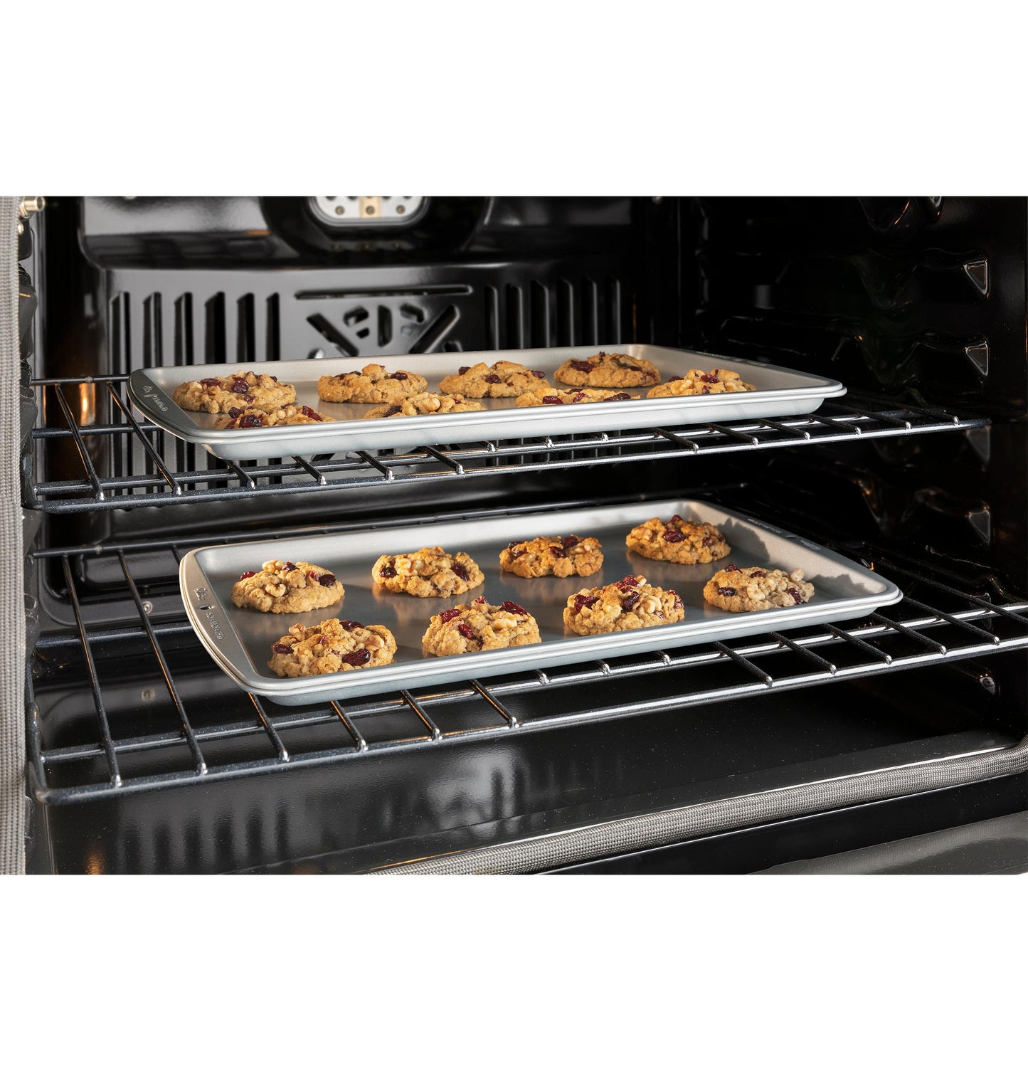 GE APPLIANCES JTS5000SVSS GE(R) 30" Smart Built-In Self-Clean Convection Single Wall Oven with No Preheat Air Fry - JTS5000SVSS