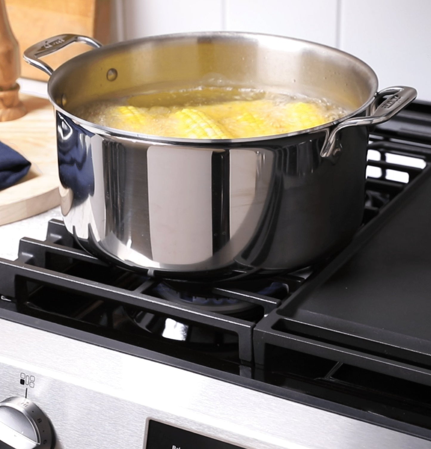 GE APPLIANCES GGS500SVSS GE(R) 30" Slide-In Front Control Gas Range - GGS500SVSS-KT