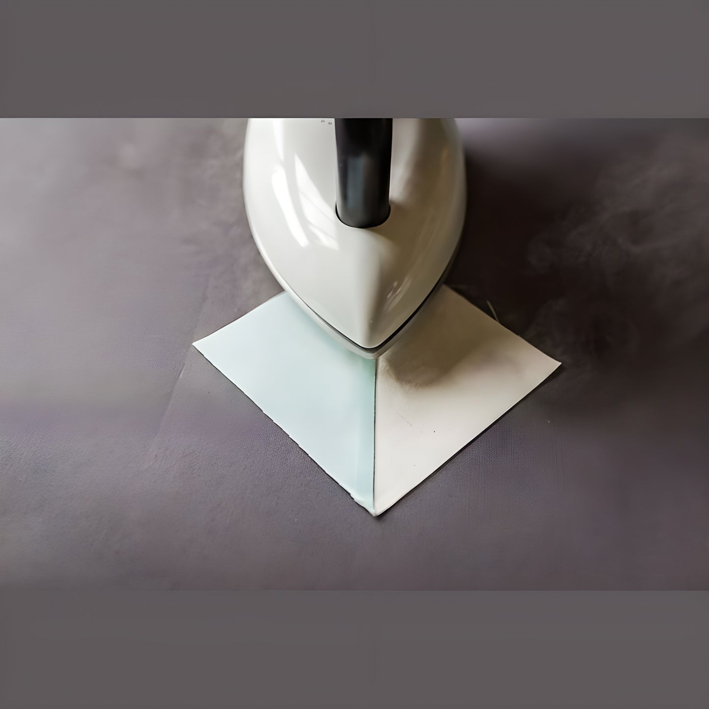 Laurastar Lift Steam Iron in White - 000.0603.511